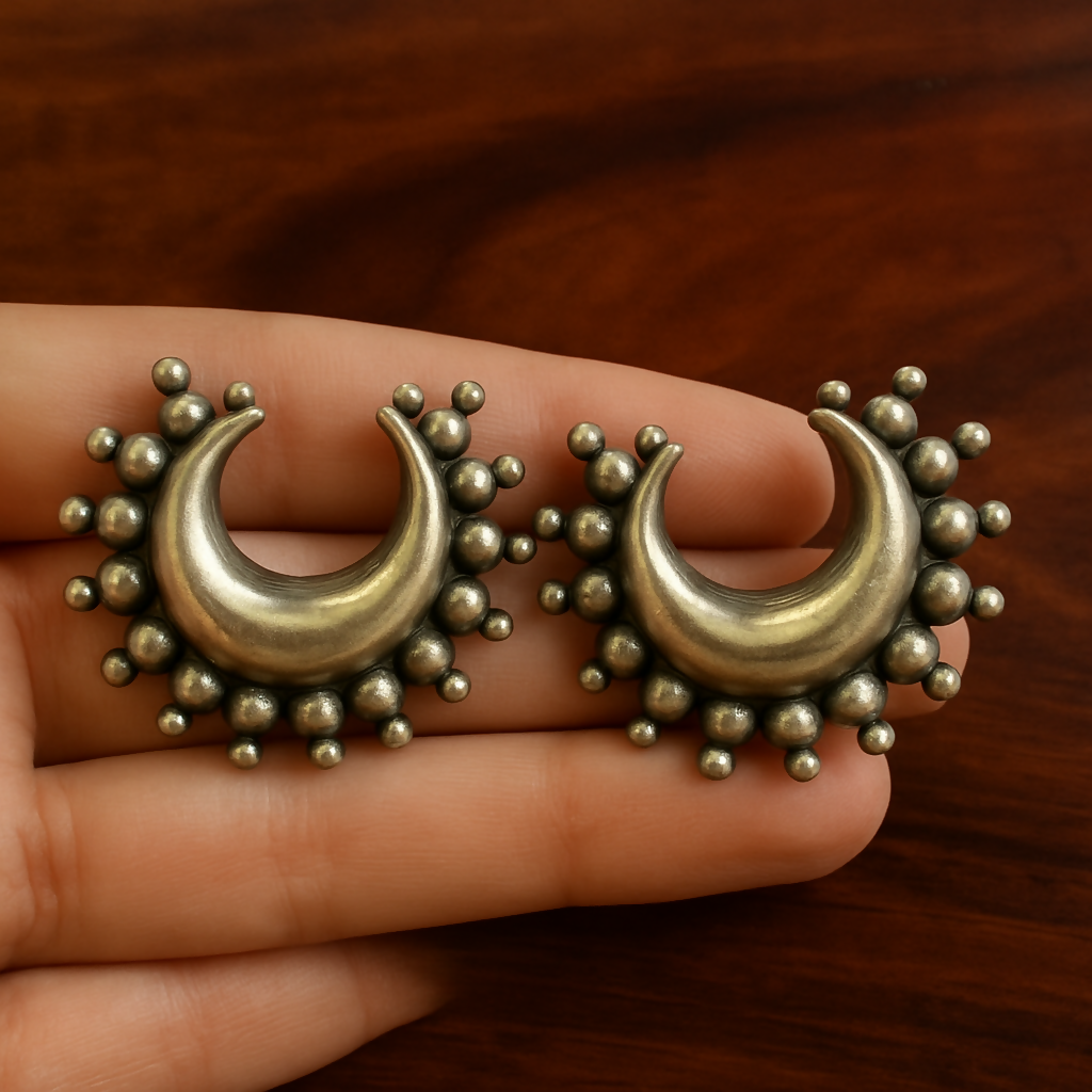 Crescent Earring 4