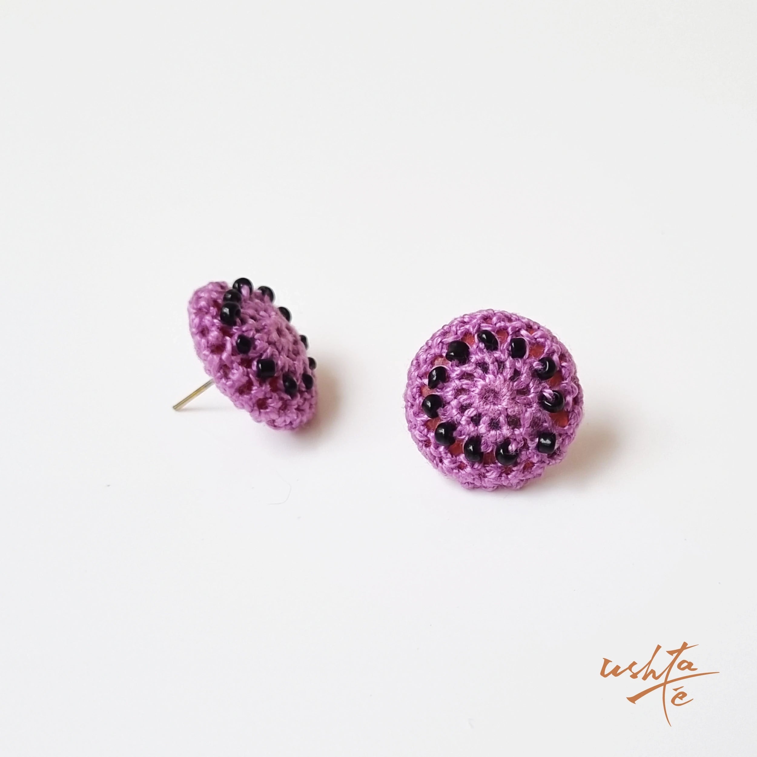Buttoned-up Grapes - Earring