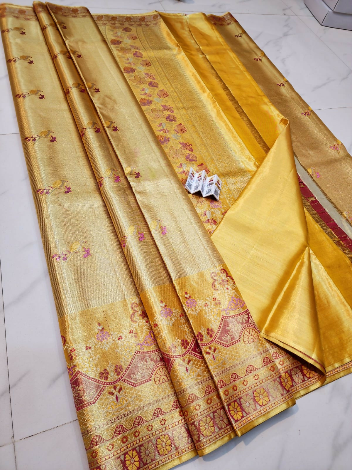 The Golden Fidelity - Kanchi Pattu Tissue Saree