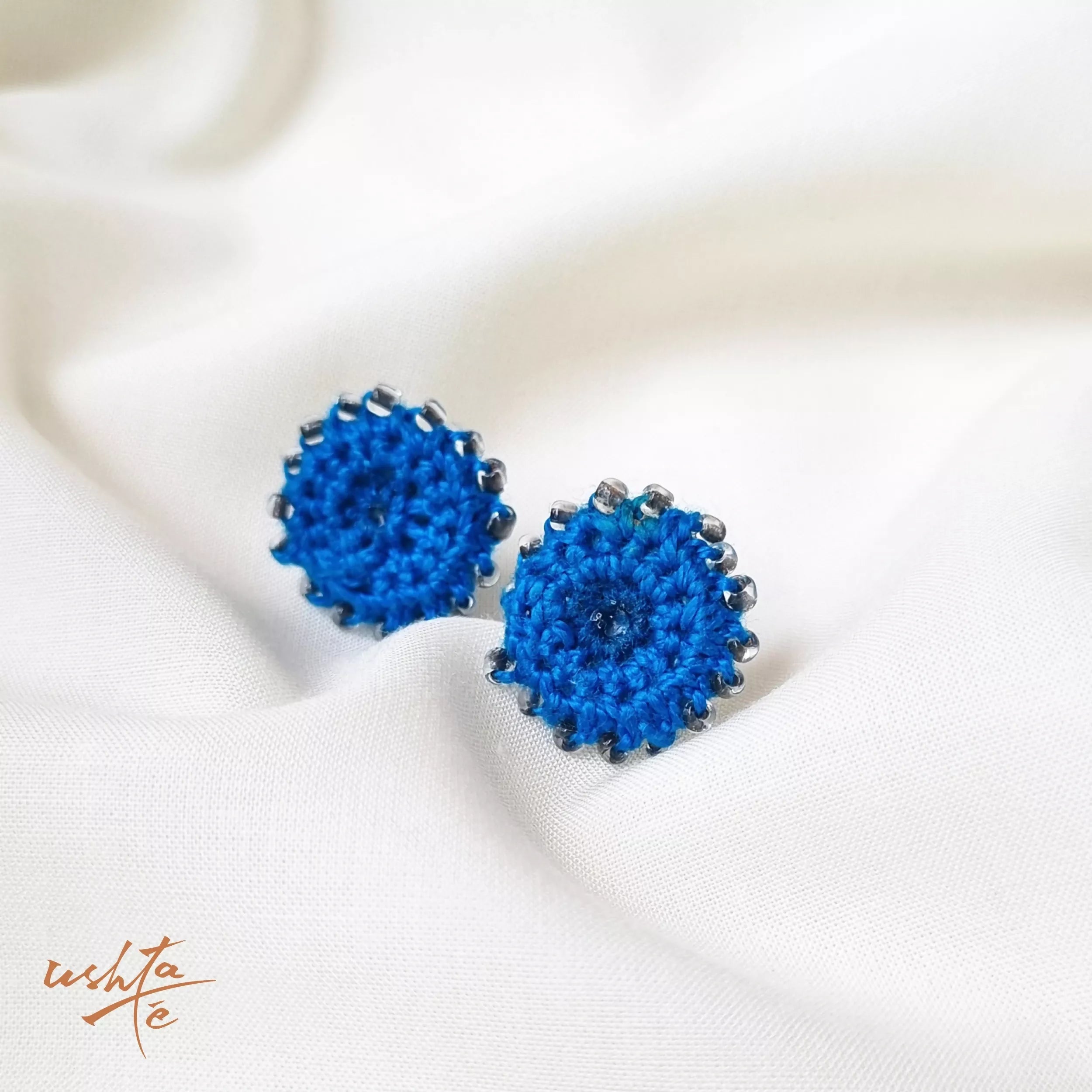 Buttoned-up Sky - Earring