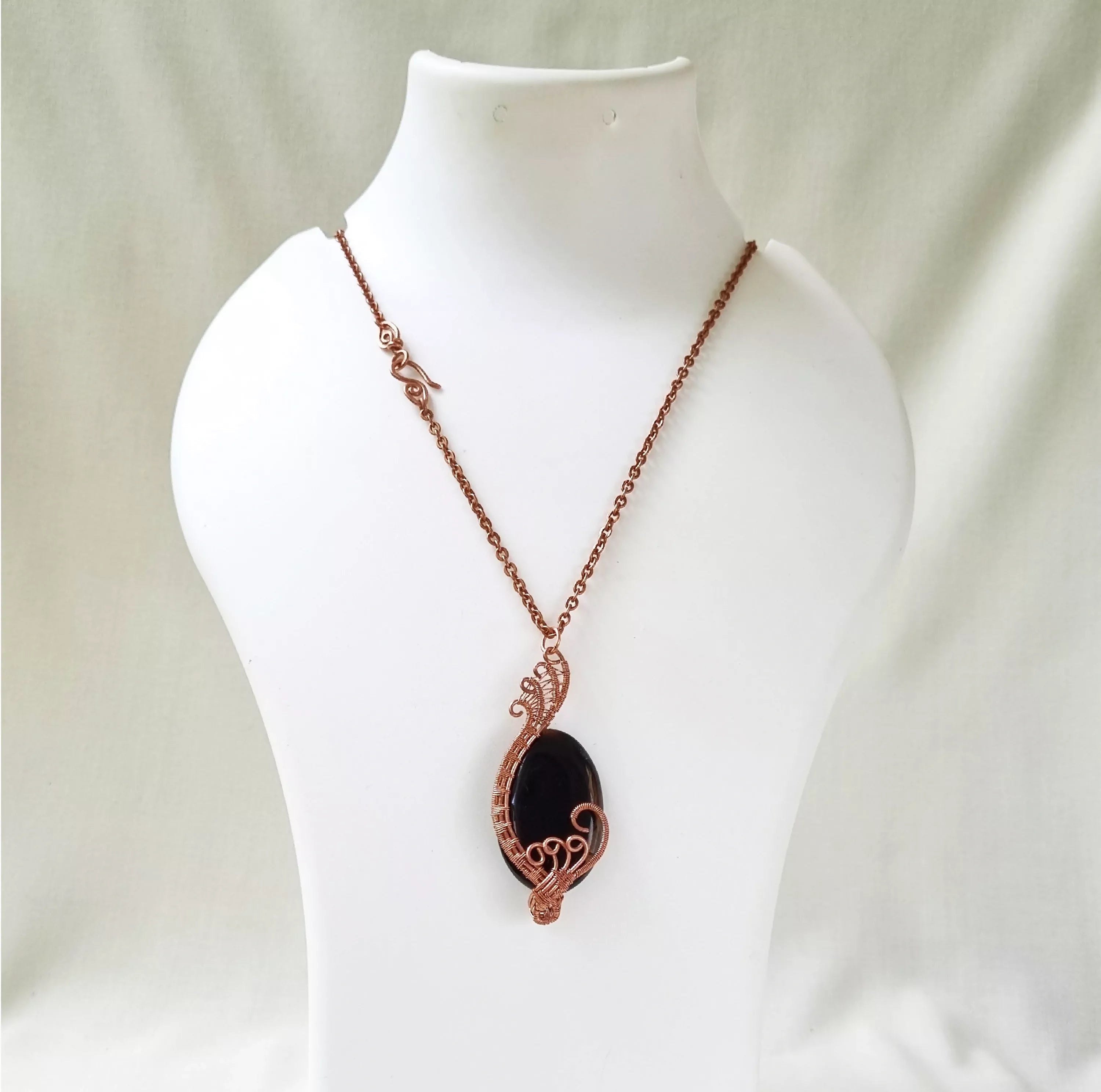 Sleeping Sun - Necklace