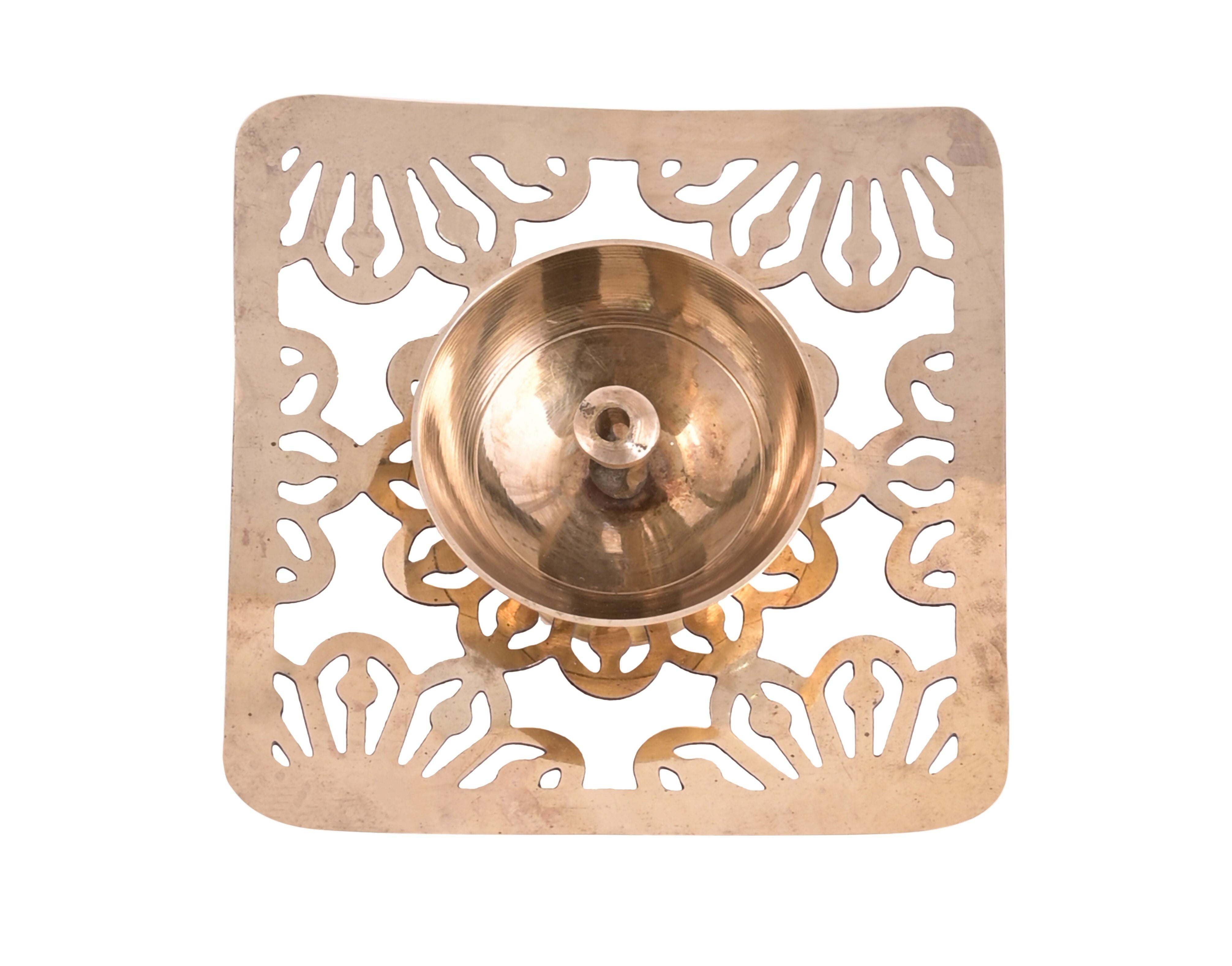 Brass Oil Pooja Diya (Gold Finish – Light)
