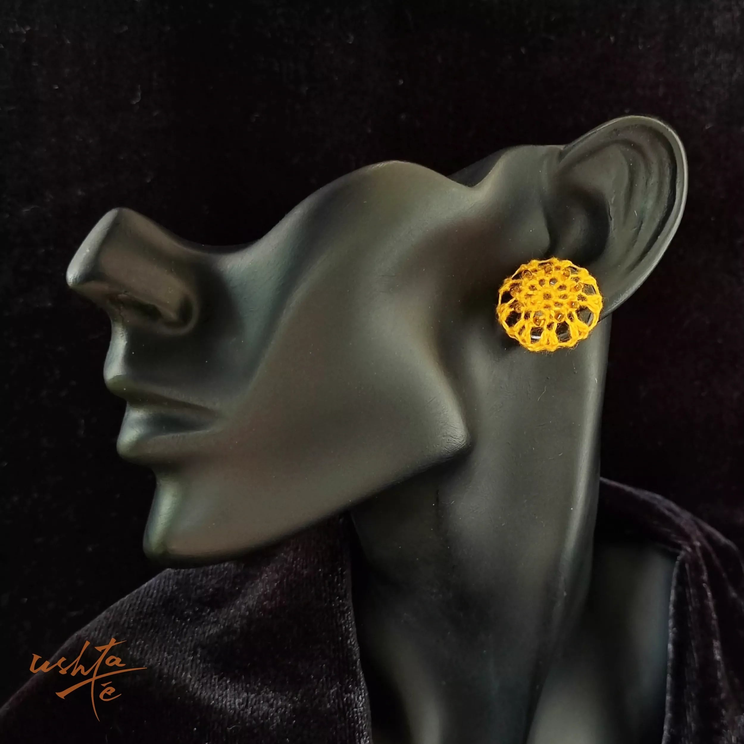 Buttoned-up Sunshine - Earring
