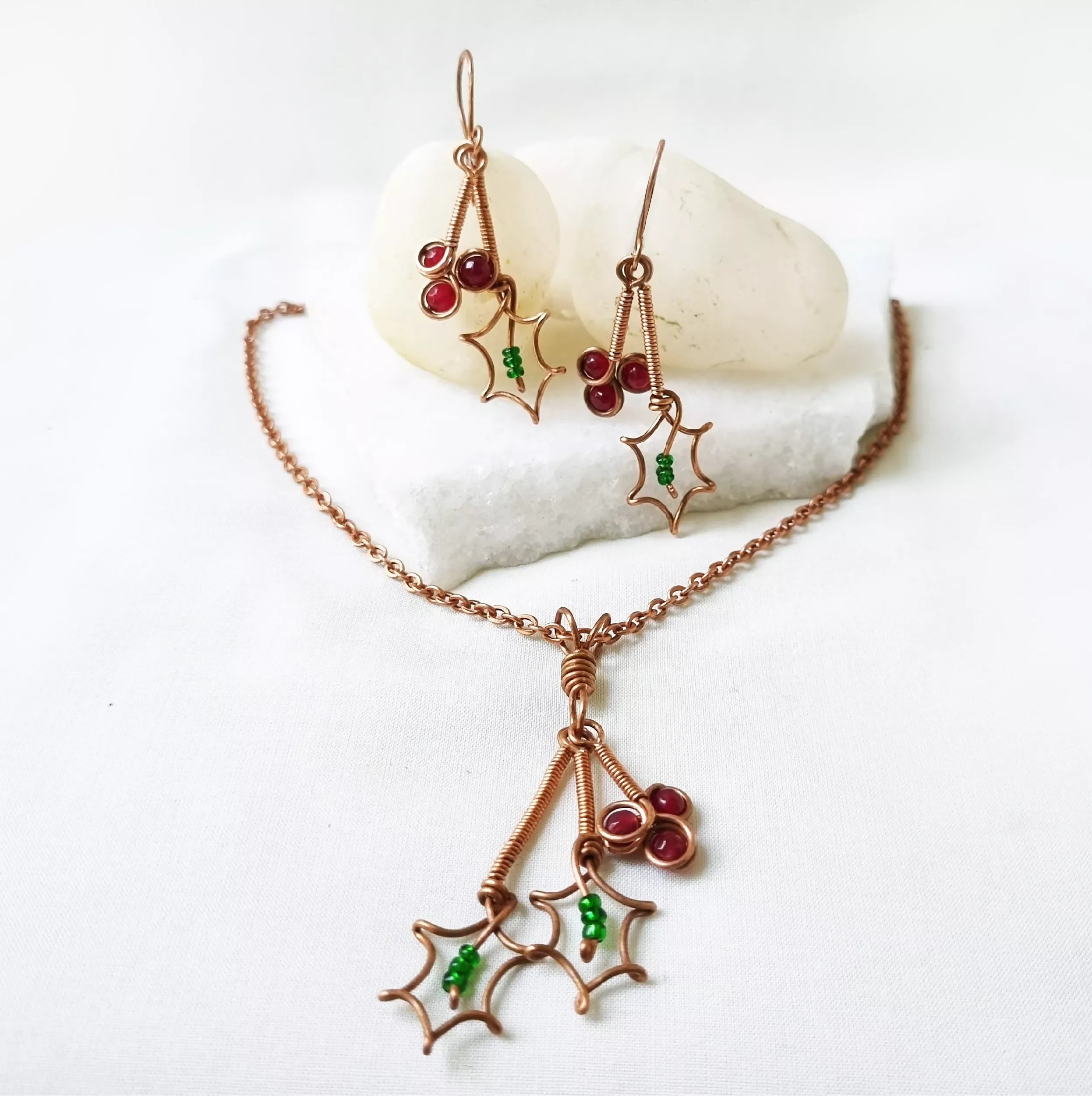 Holly Jollies - Necklace and Earring