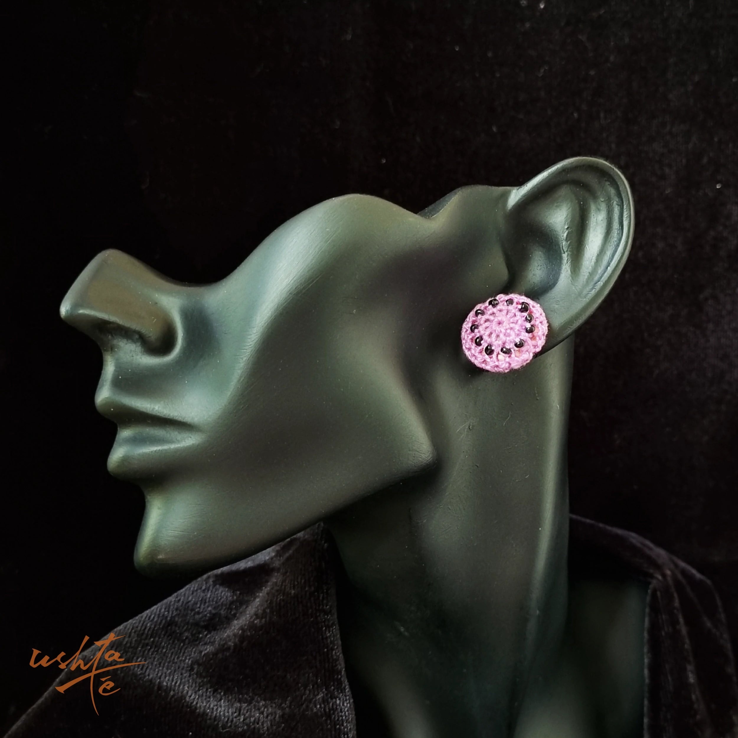 Buttoned-up Grapes - Earring