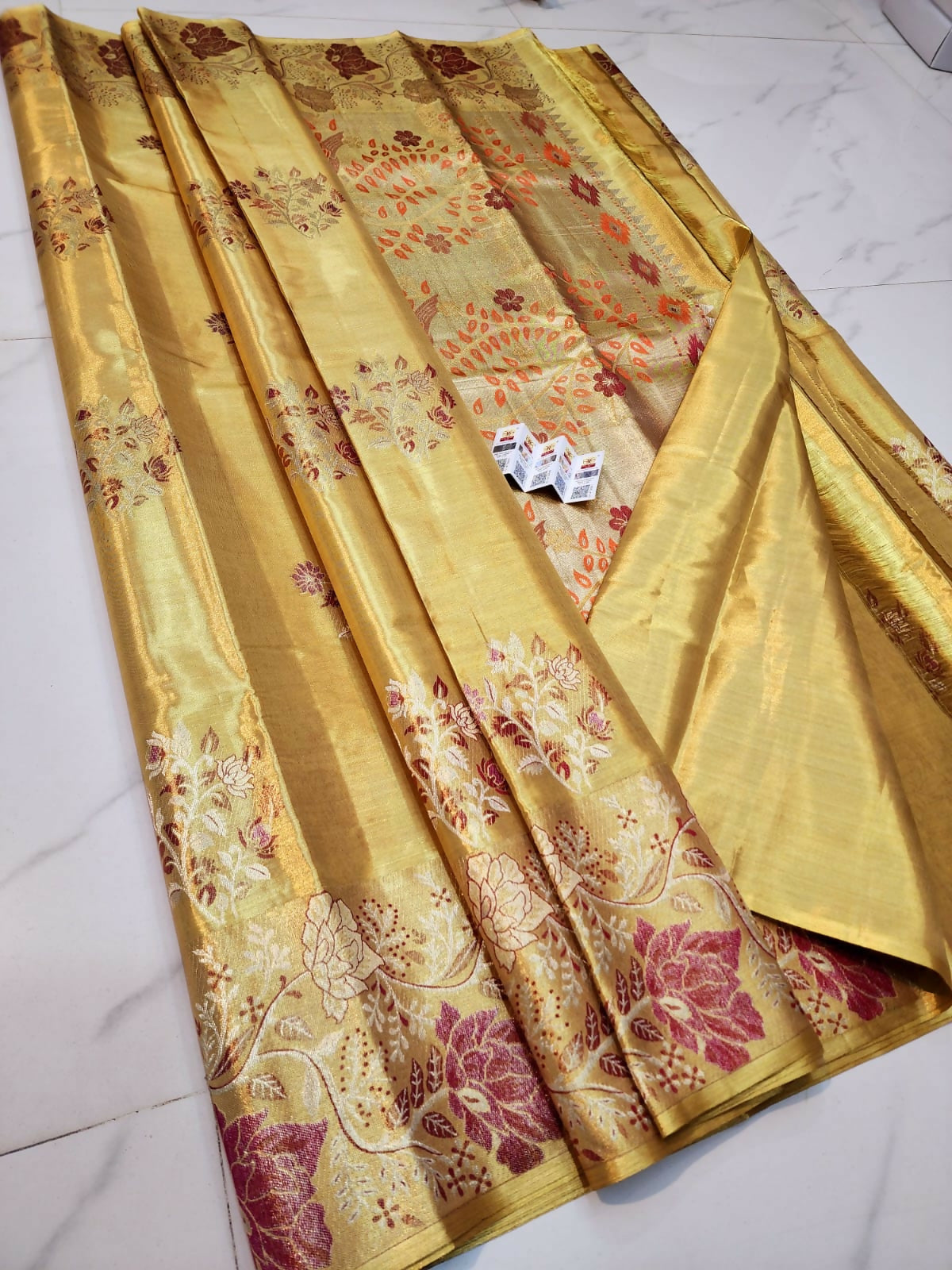 Kanchi Shimmer -  Kanchi Pattu Tissue Saree