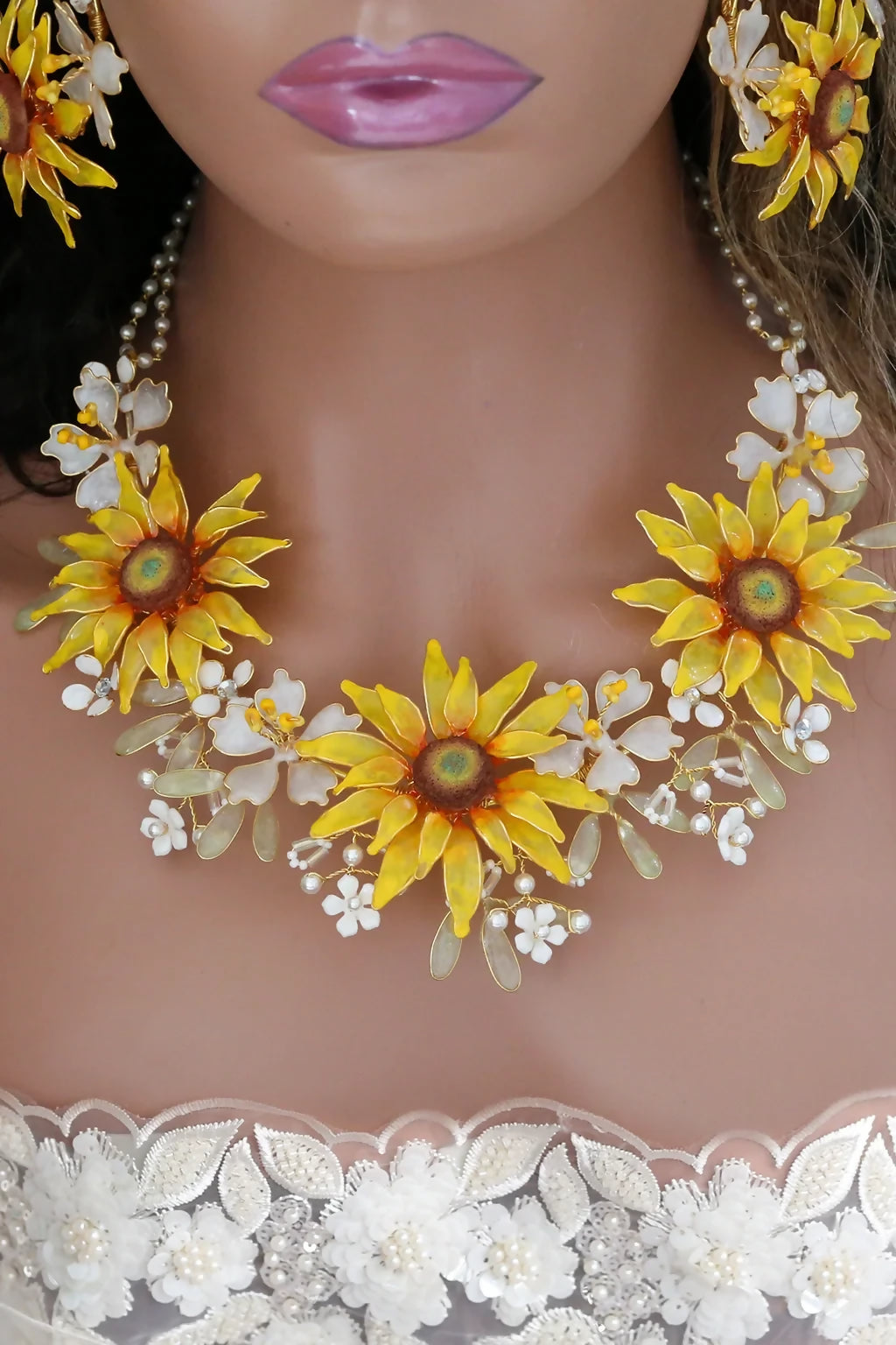 Sunflower Serenity – Handmade Resin Bridal Jewelry Set with Necklace, Earrings, Maangtika, Finger Ring, Haathphool & Waistbelt