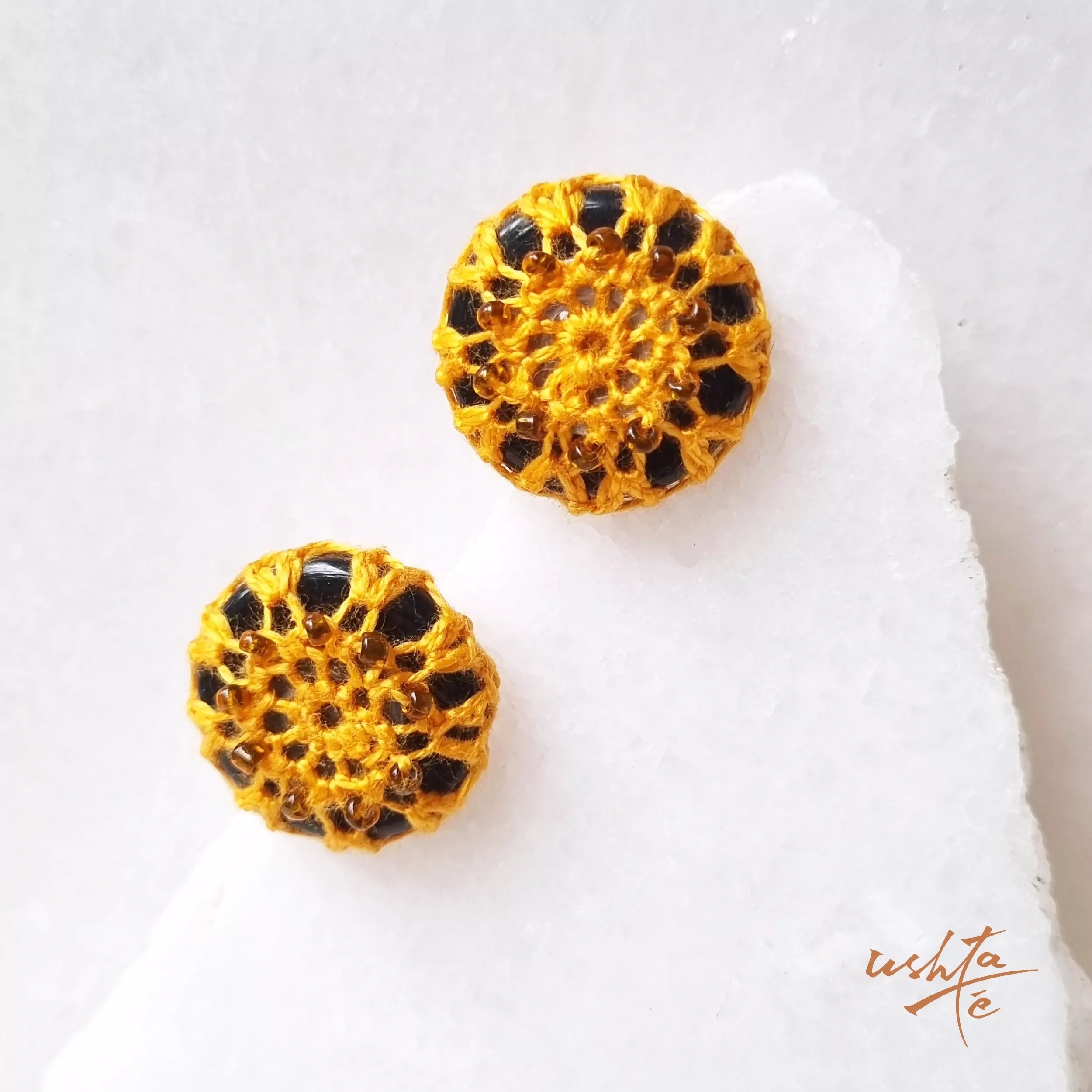 Buttoned-up Sunshine - Earring