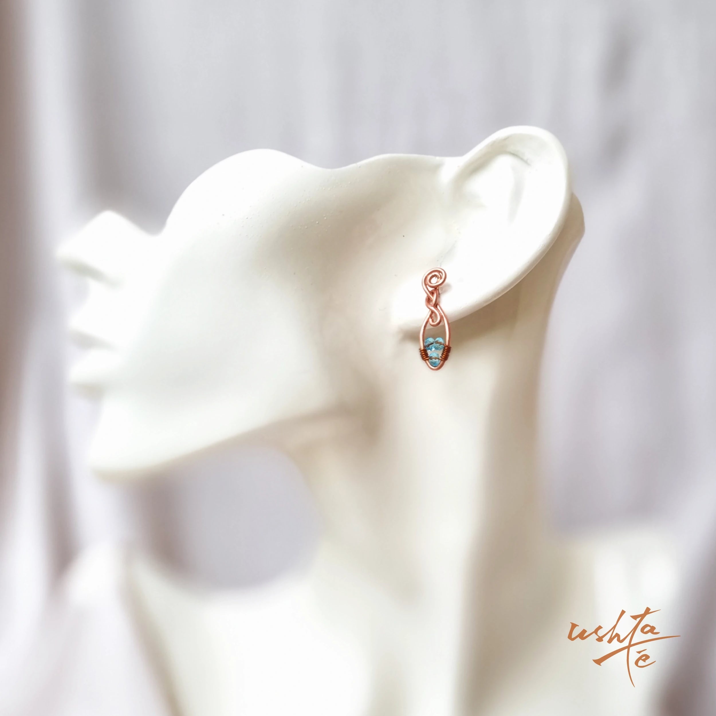 Settling Dew - Earring