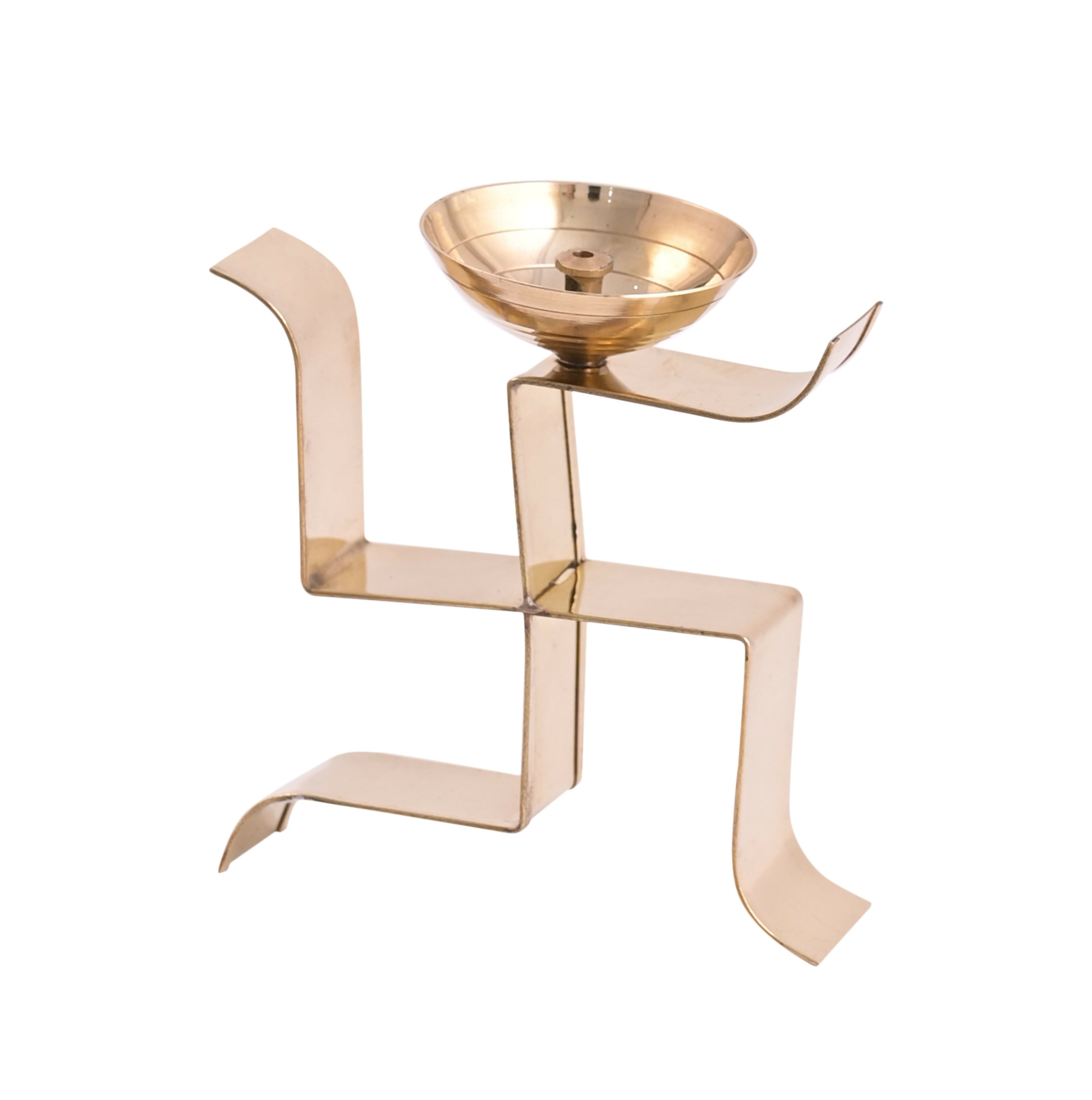 Brass Oil Pooja Diya (Gold Finish – Decorative)