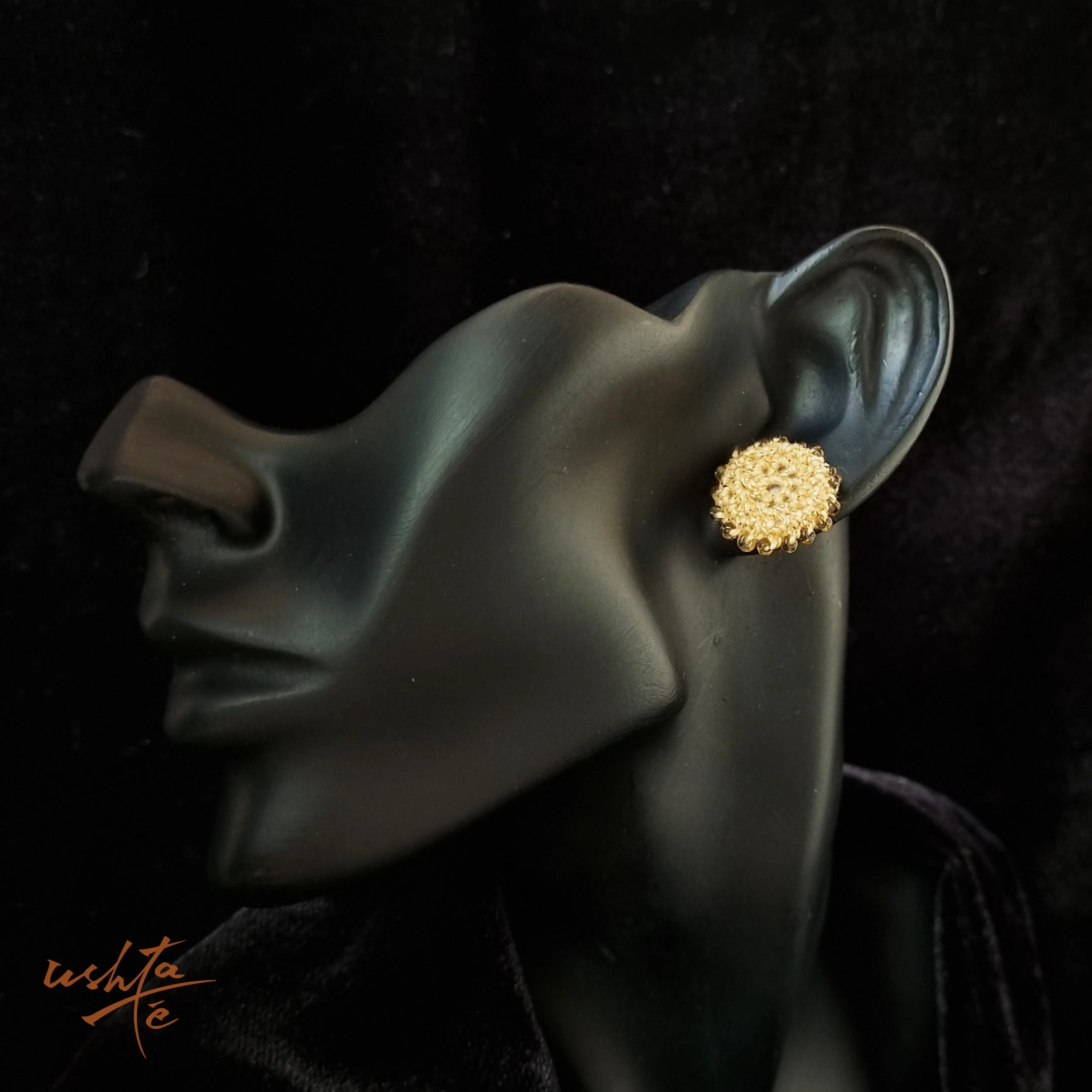 Buttoned-up Gold - Earring