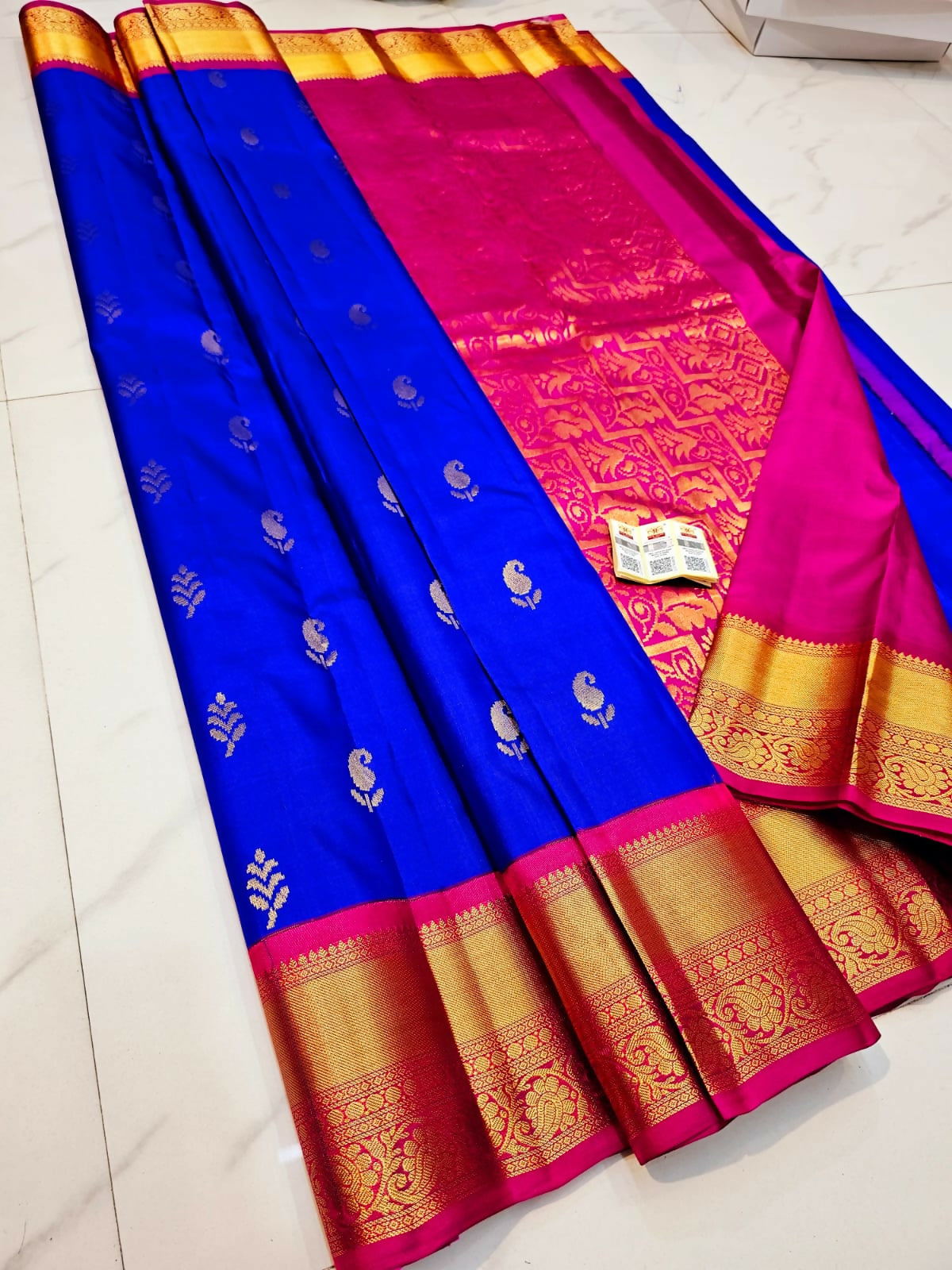 Kanchi Charm - Pure Handloom Kanchi Pattu Tissue Sarees