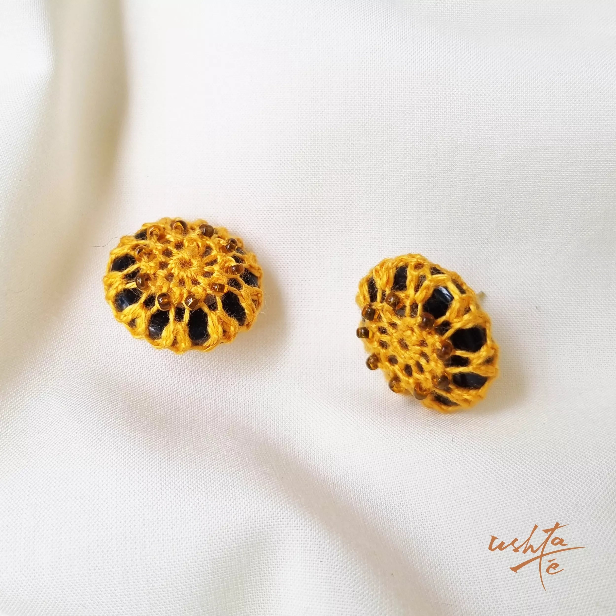 Buttoned-up Sunshine - Earring