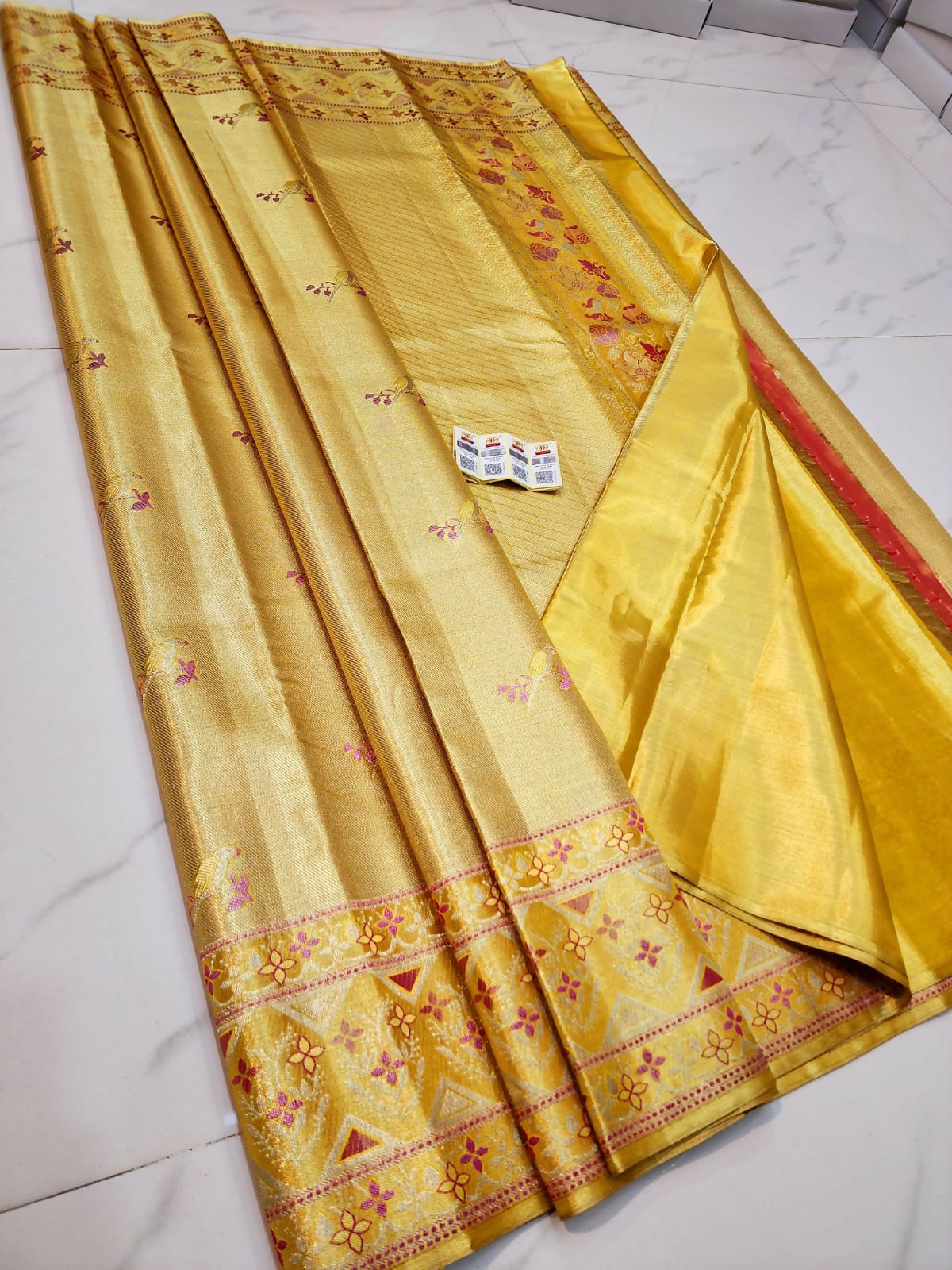 Kanchi Kalaa Gold -  Kanchi Pattu Tissue Saree