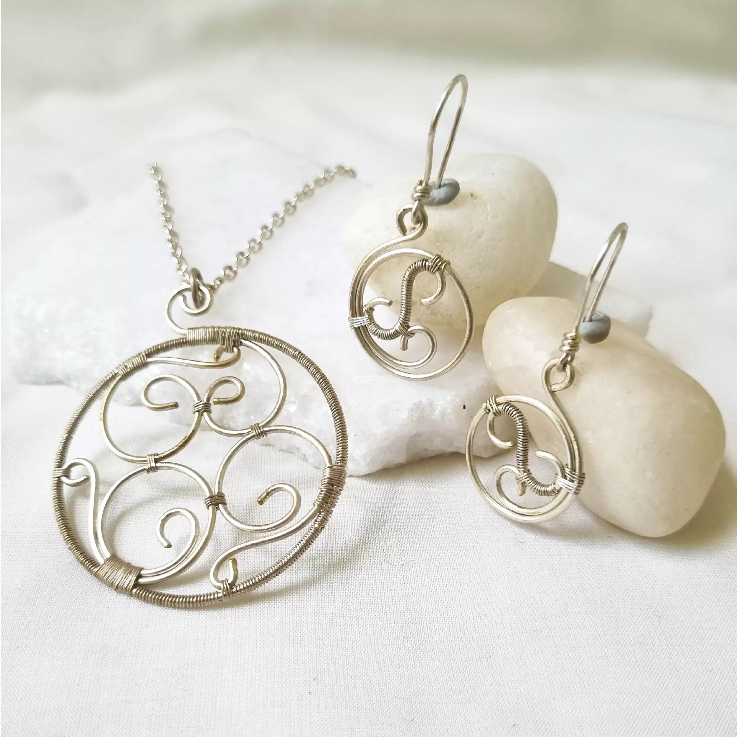 Bubbling Cauldron - Necklace and Earring