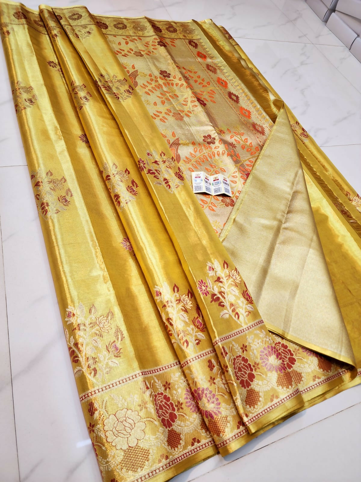 Kanchi Radiance -  Kanchi Pattu Tissue Saree
